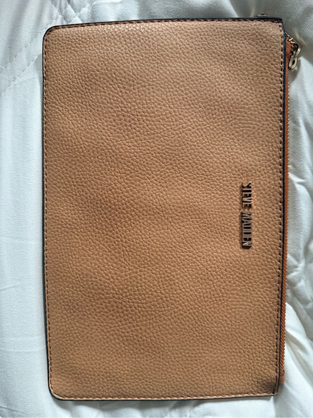 Steve Madden Pebbled Tan Zip Folio Wallet